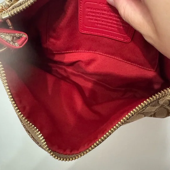 Beautiful coach bag! - Picture 3 of 5